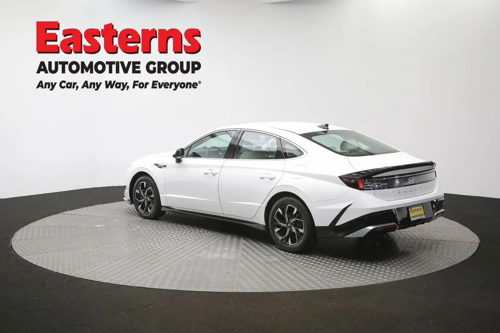 Used 2024 White Hyundai SEL image 63