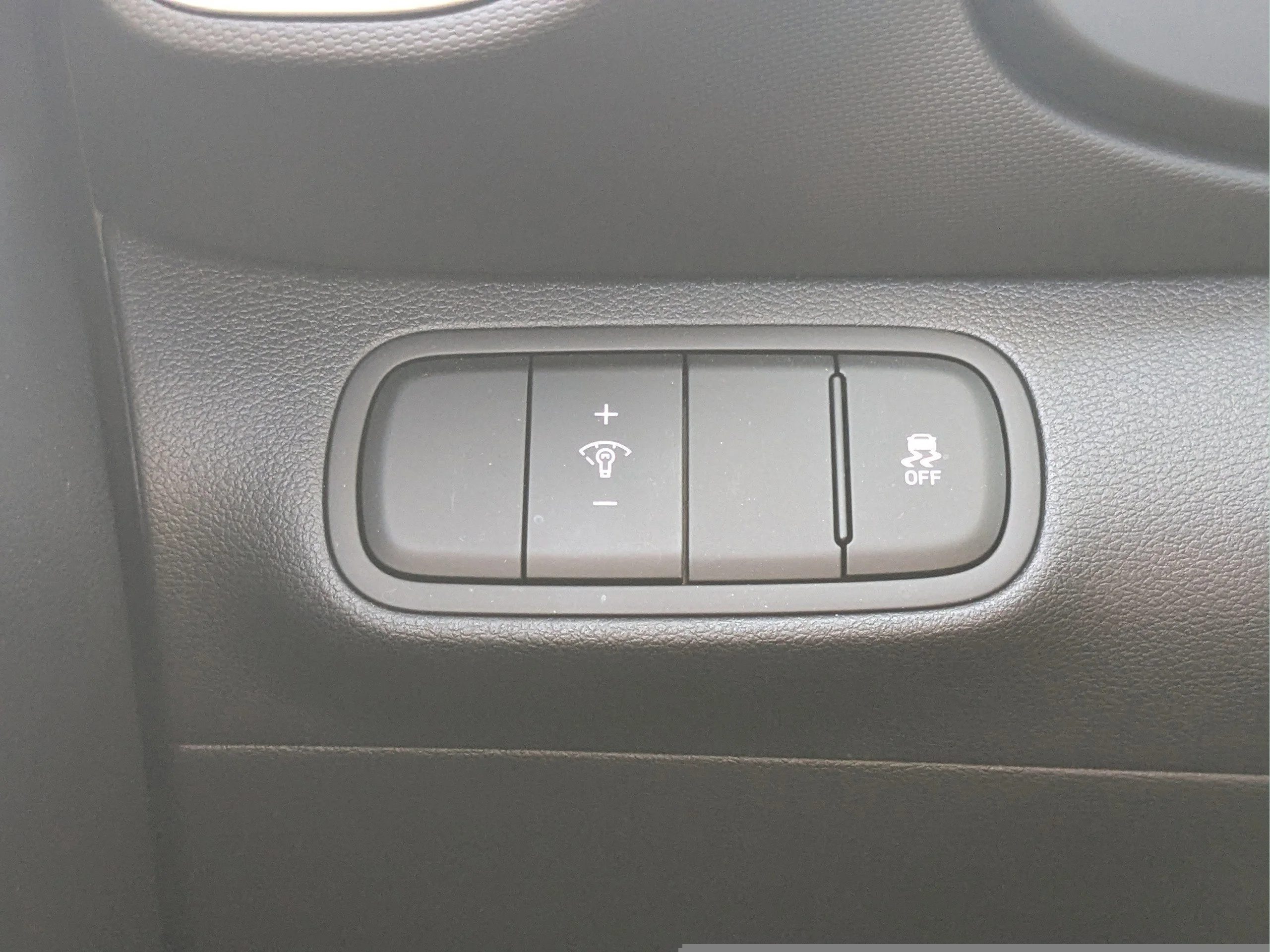 Used 2025 Lunar White Hyundai SEL image 20