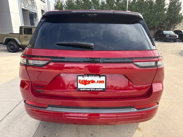 New 2027 Red Jeep Limited Reserve image 4