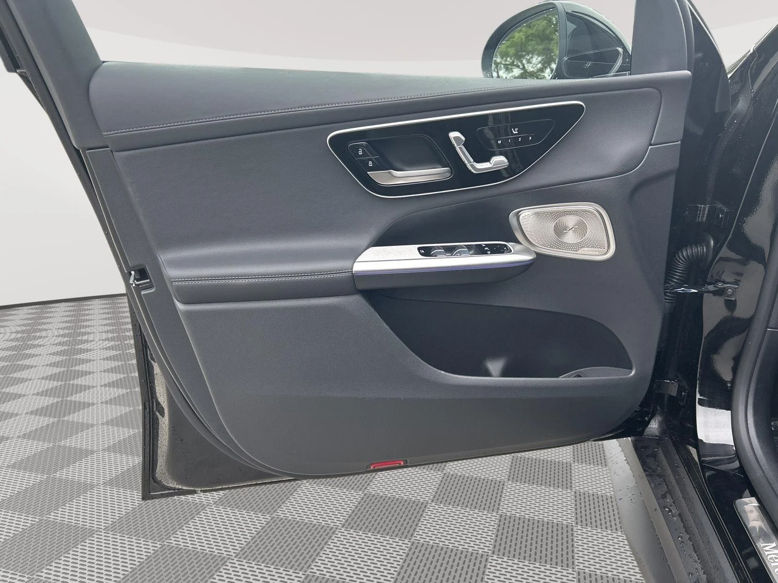 New 2026 Black Mercedes-Benz GLC 300 image 12