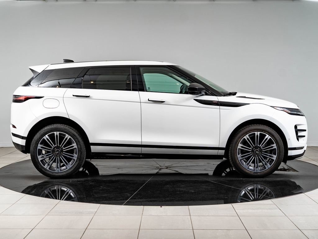 Used 2025 Ostuni Pearl White Metallic Land Rover Dynamic image 11