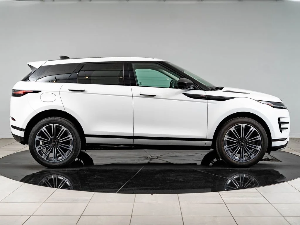 Used 2025 Ostuni Pearl White Metallic Land Rover Dynamic image 11
