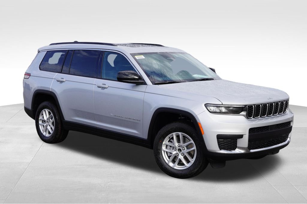 New 2026 Silver Zynith Exterior Paint Jeep Laredo image 1