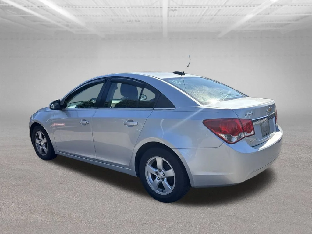 Used 2015 Silver Chevrolet 1LT image 7