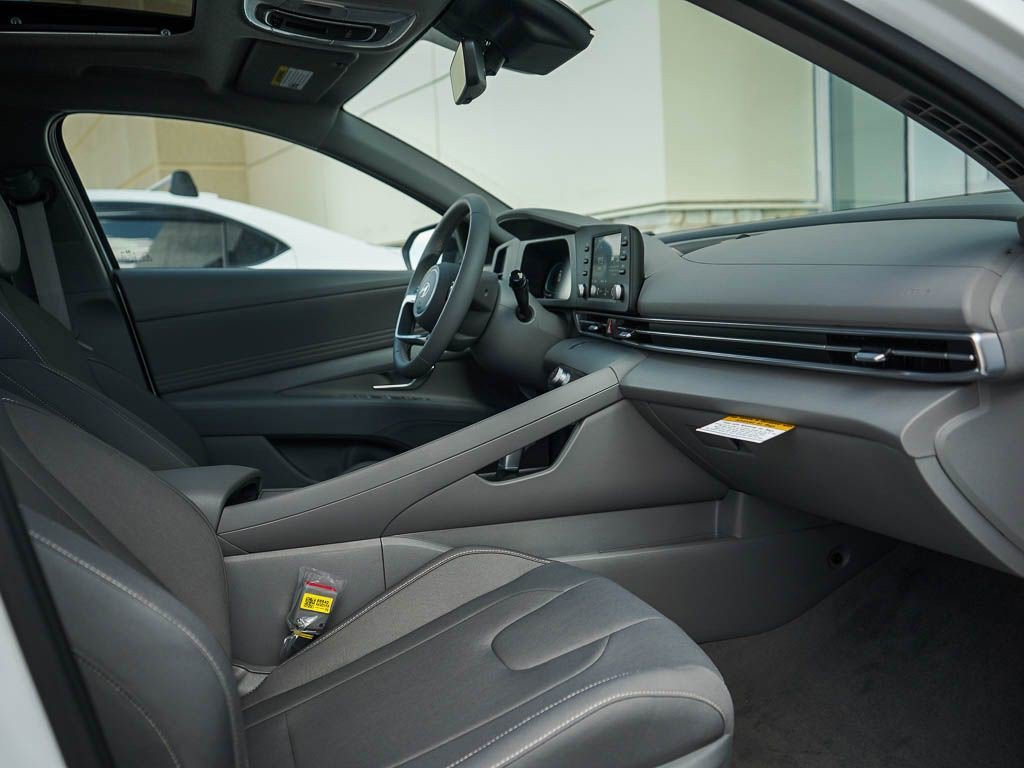 New 2026 Abyss Black Hyundai SEL Sport Premium Sedan FWD image 9