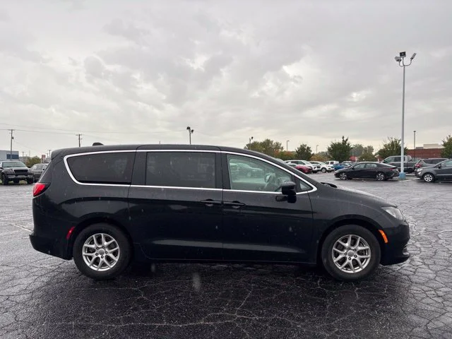 Used 2017 Black Chrysler Touring image 3