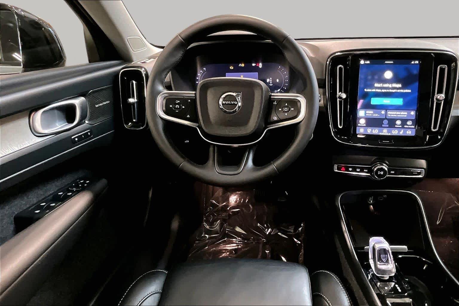 Used 2023 Thunder Grey Metallic Volvo Ultimate Dark Theme image 6