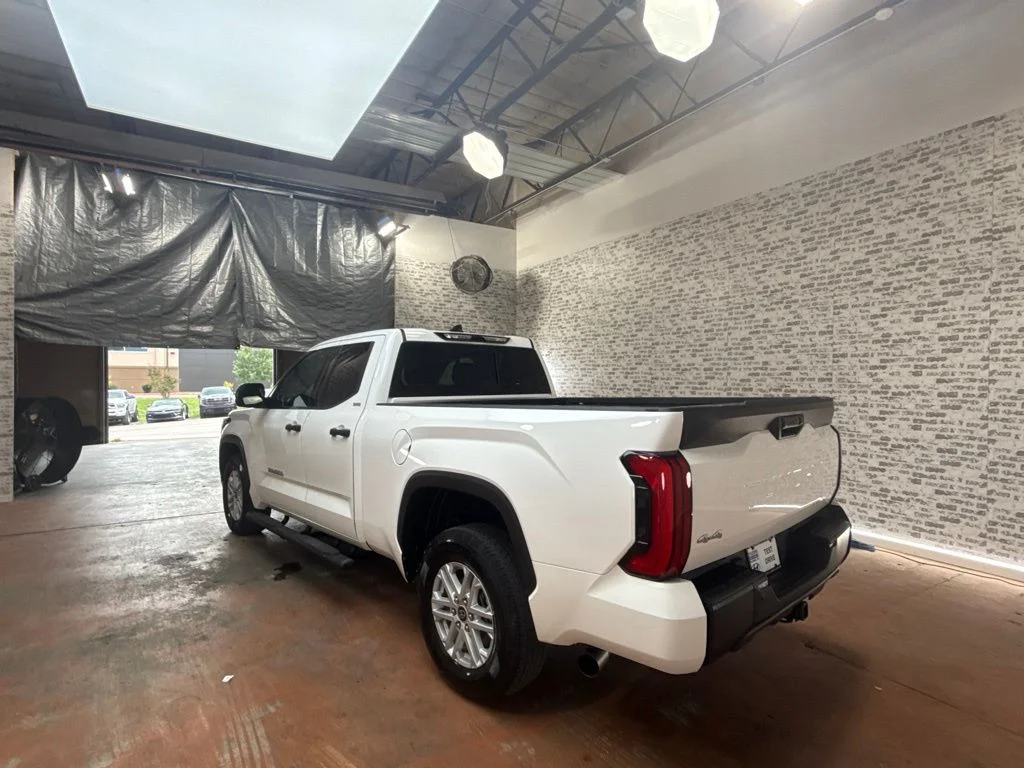 Used 2022 White Toyota SR5 image 5