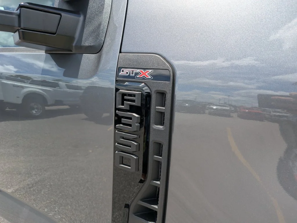 New 2026 Gray Ford XL image 10
