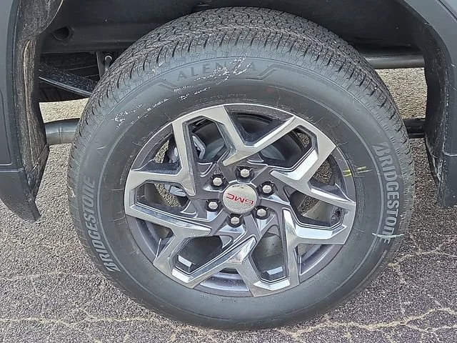 2026 GMC Sierra 1500 SLT - Photo 8