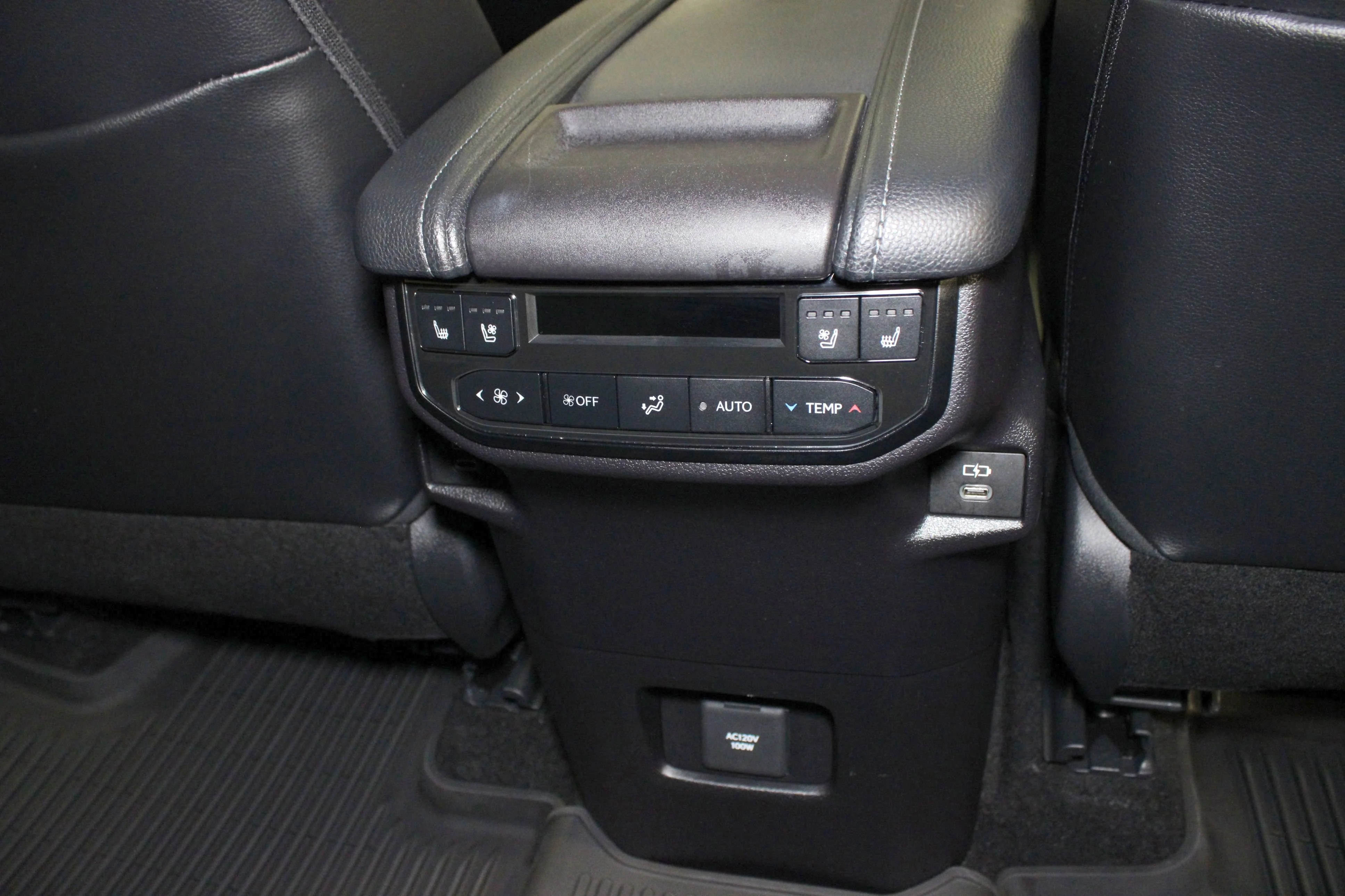 Used 2024 Pearl Toyota Platinum image 19