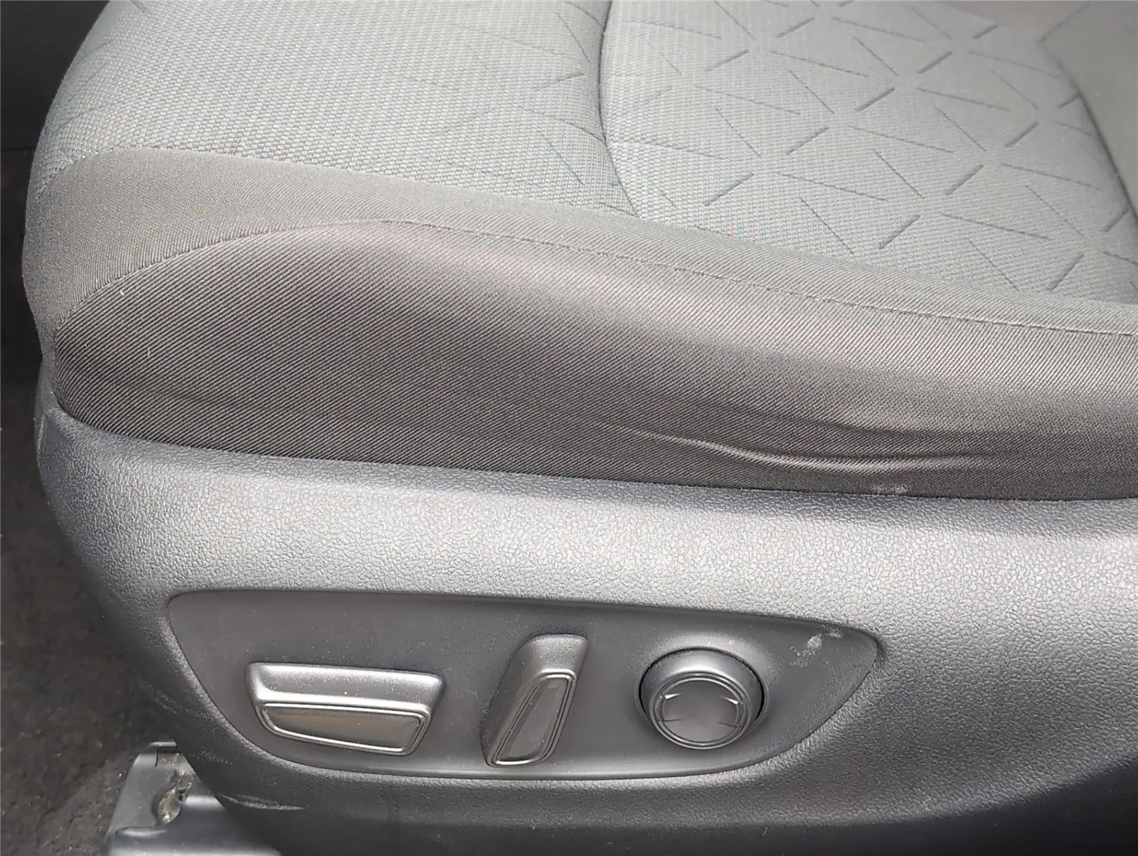 Used 2024 Silver Sky Metallic Toyota XLE image 14