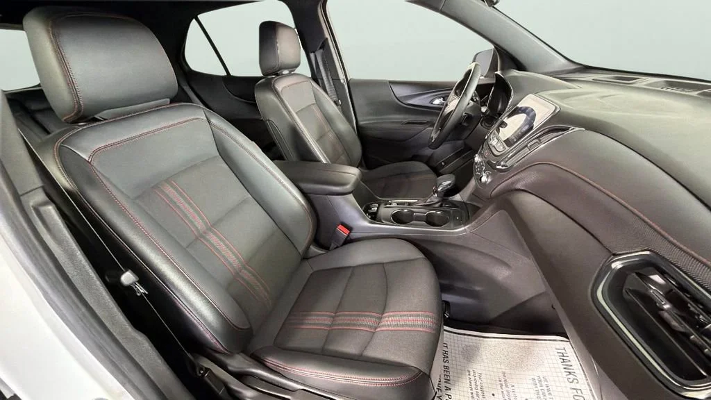 Used 2024 Summit White Chevrolet RS image 33