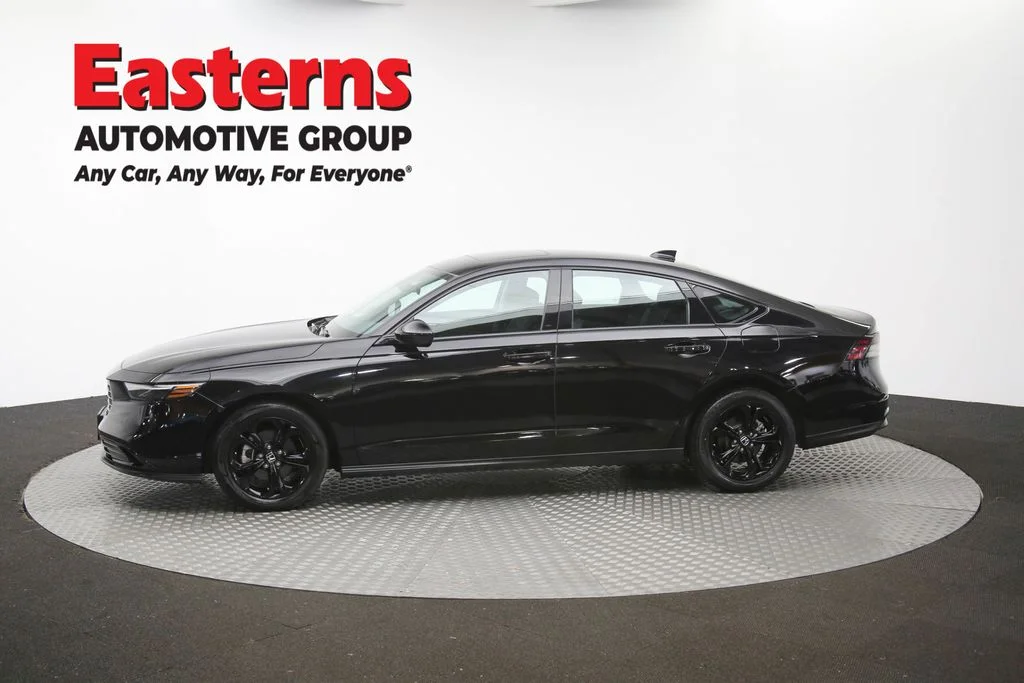 Used 2025 Black Honda SE image 53