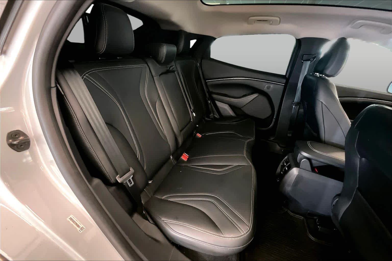 Used 2023 Space White Metallic Ford Premium image 19