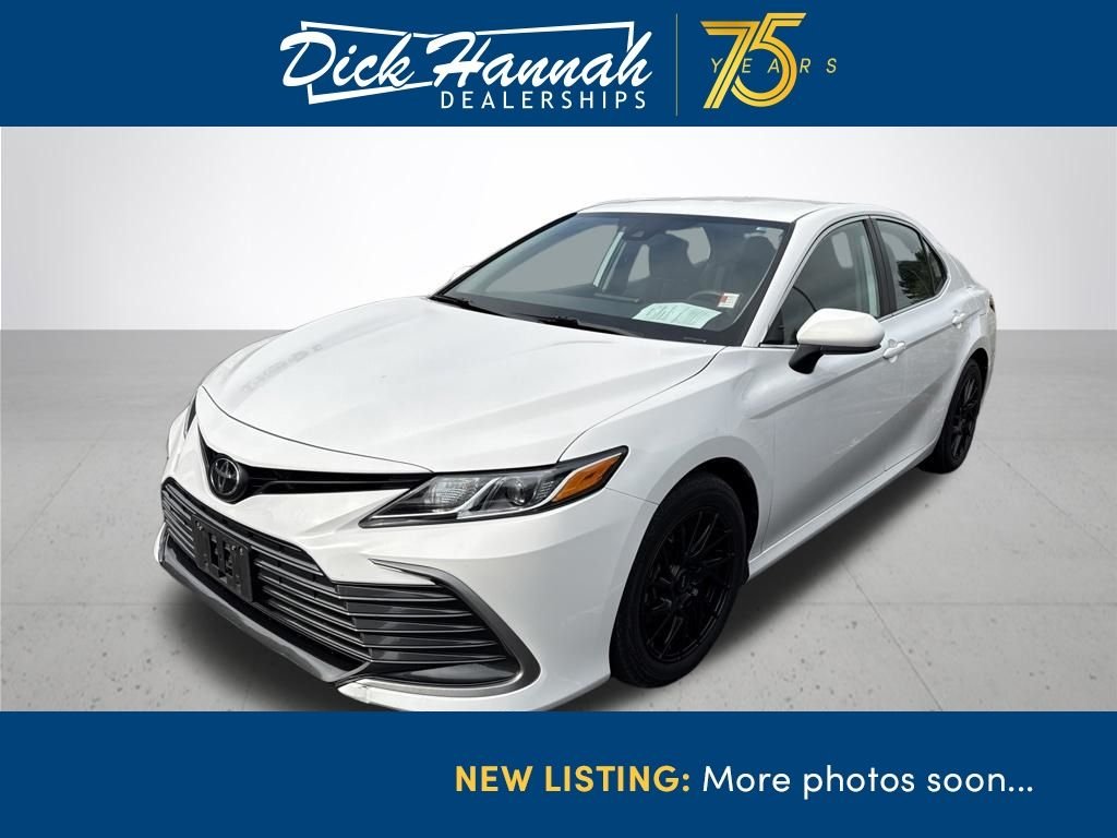 Used 2023 Ice Toyota LE image 1