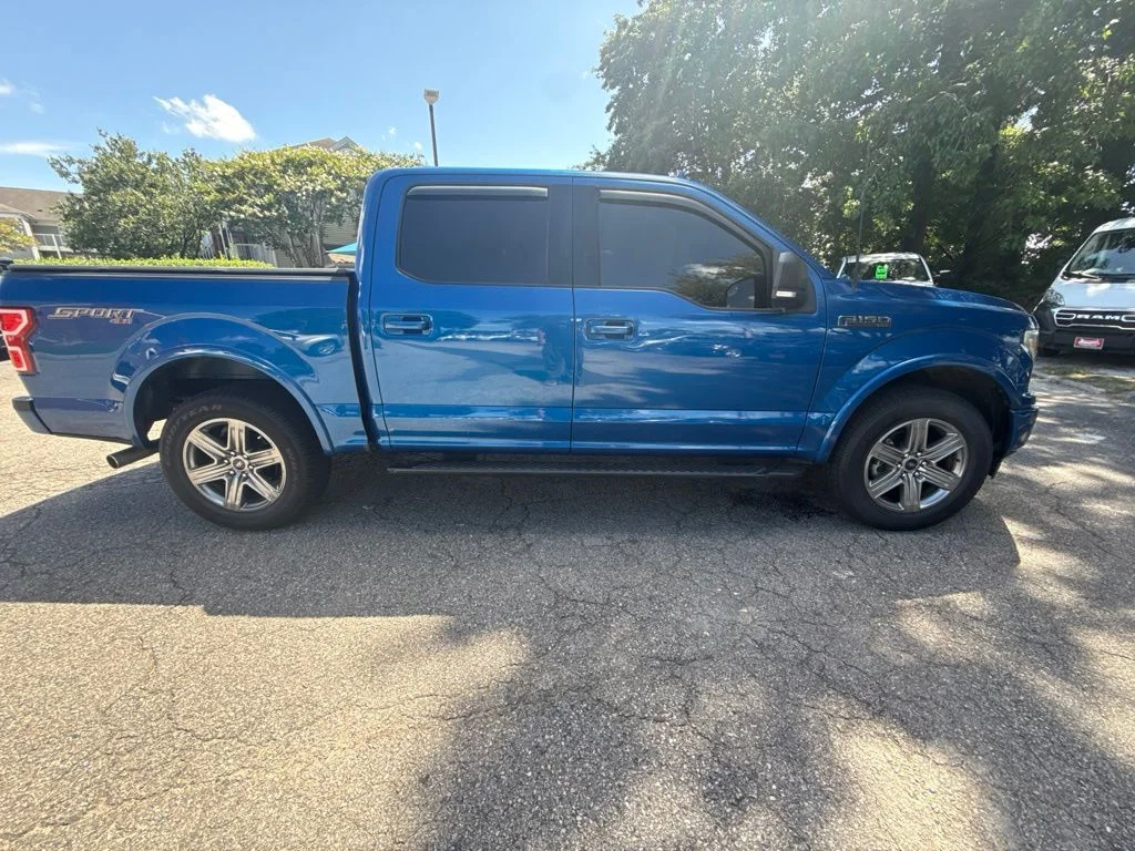 Used 2018 Blue Ford XLT image 8