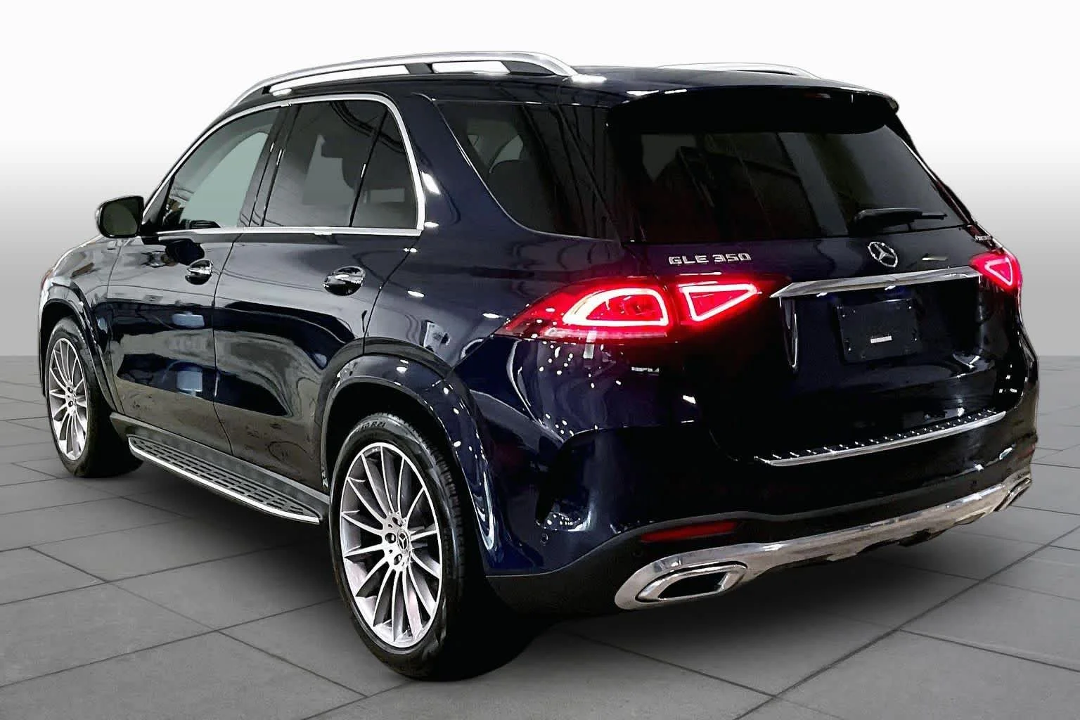 Used 2022 Lunar Blue Metallic Mercedes-Benz GLE 350 image 12