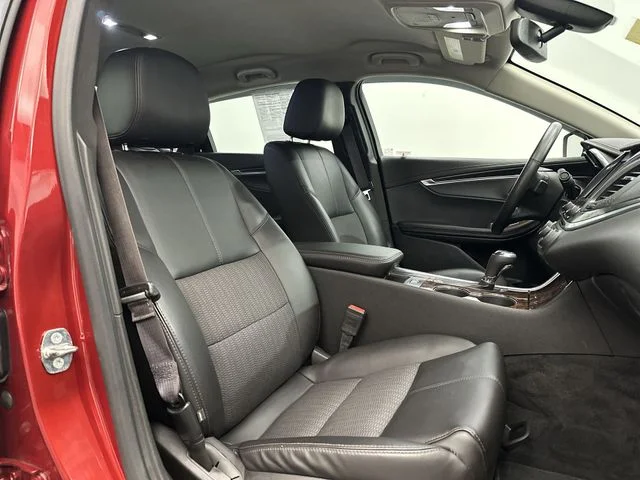 Used 2015 Red Chevrolet LT image 27