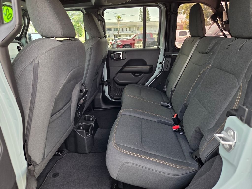 Used 2024 Gray Jeep Sahara image 12
