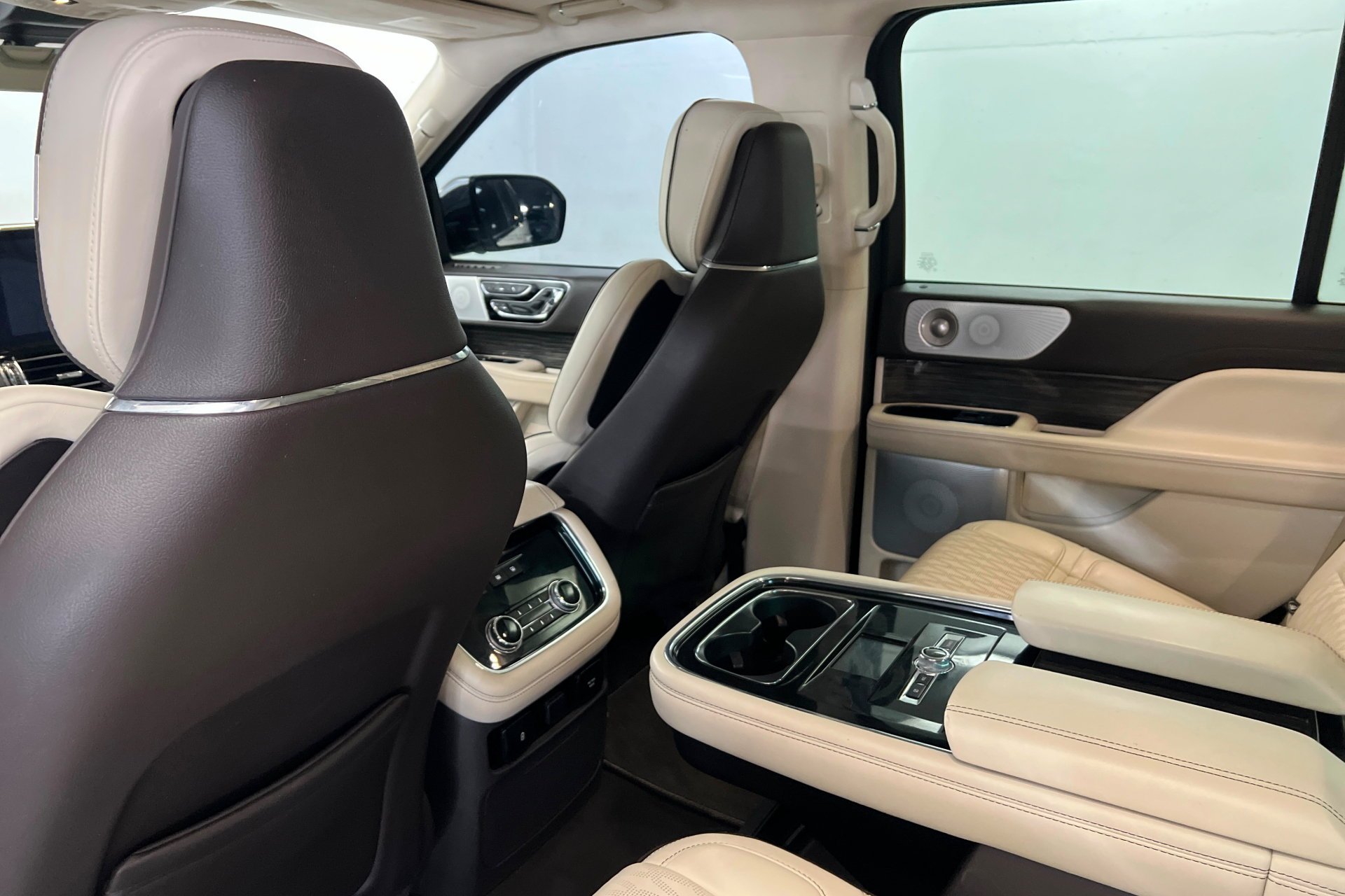 Used 2019 White Lincoln Black Label image 20
