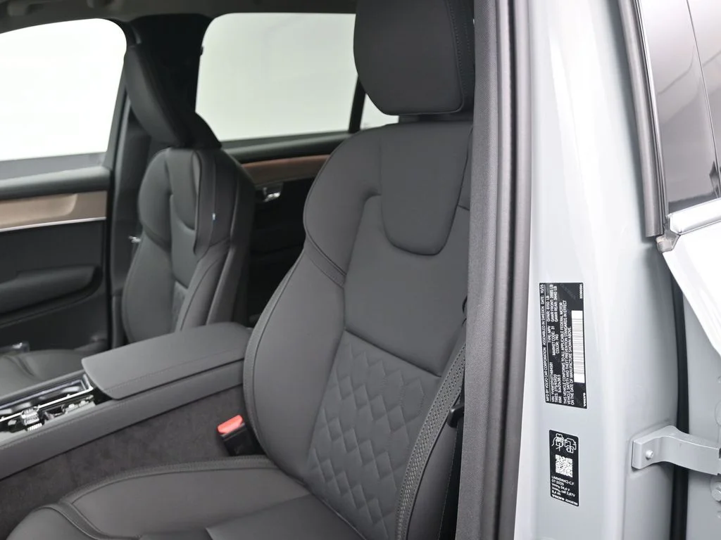 New 2026 Vapour Grey Volvo Core image 10