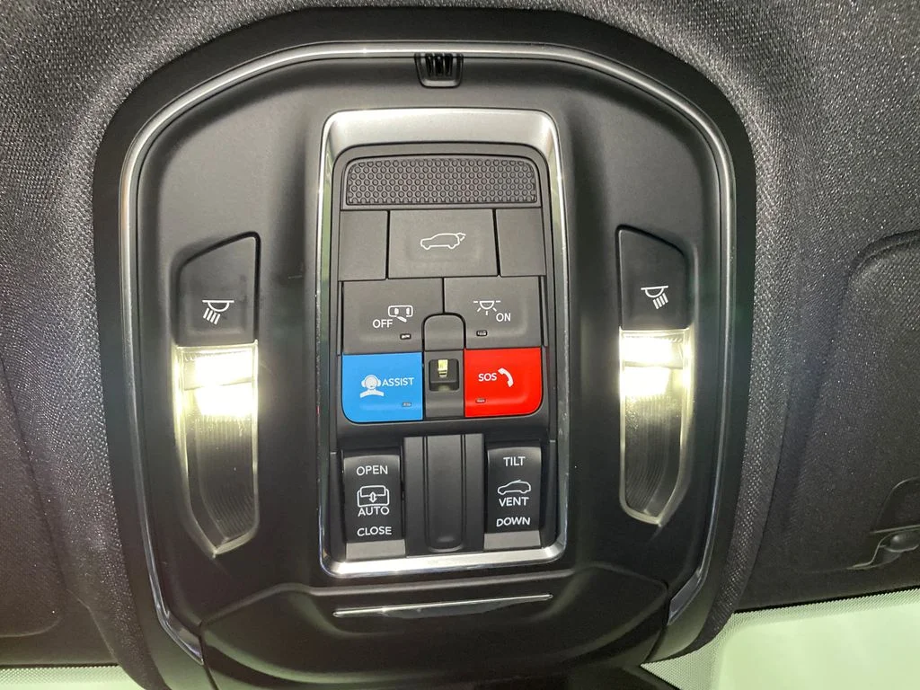 Used 2024 Velvet Red Pearlcoat Jeep Altitude X image 24