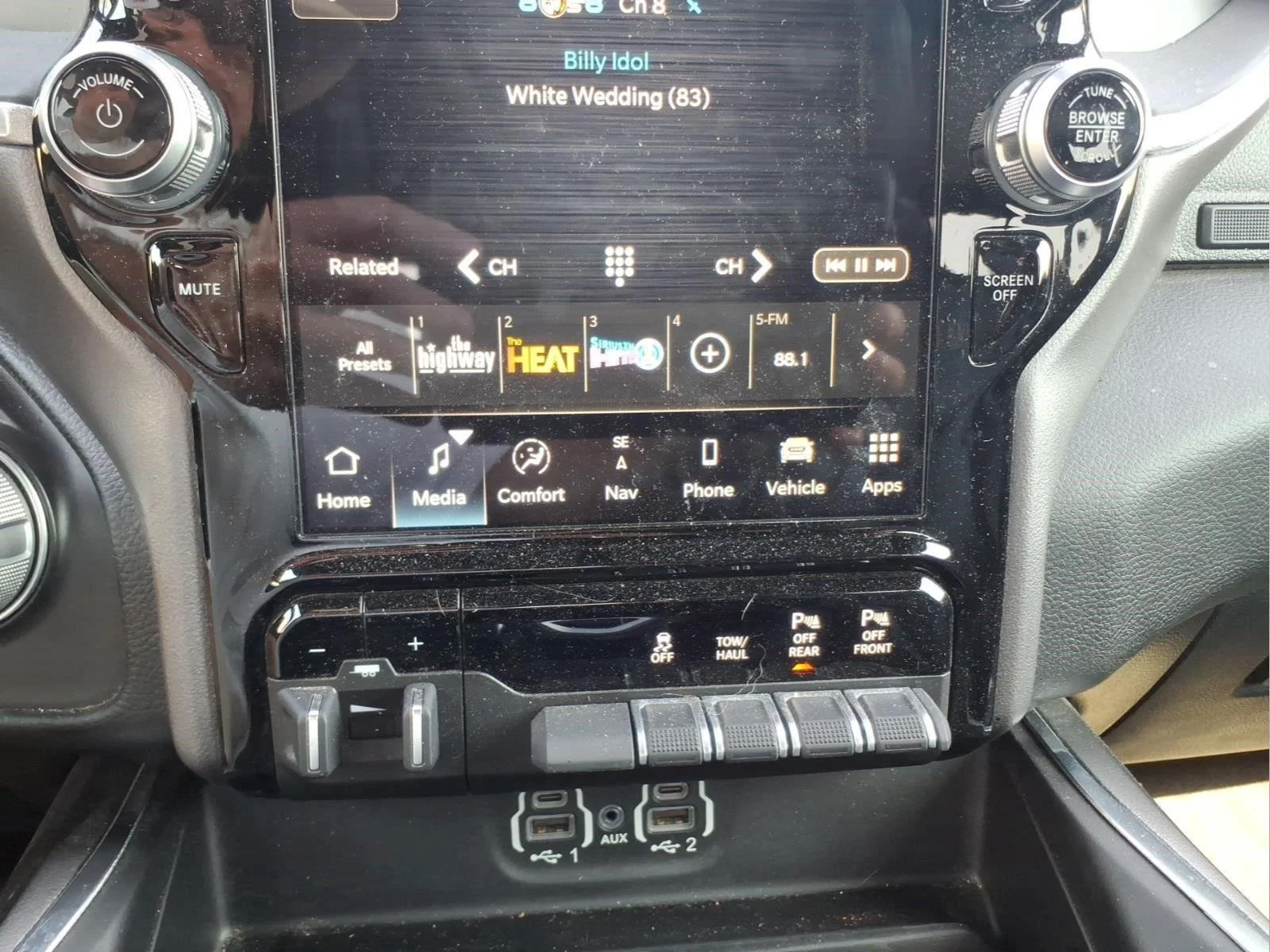 Used 2023 Diamond Black Crystal Pearlcoat Ram Laramie image 24