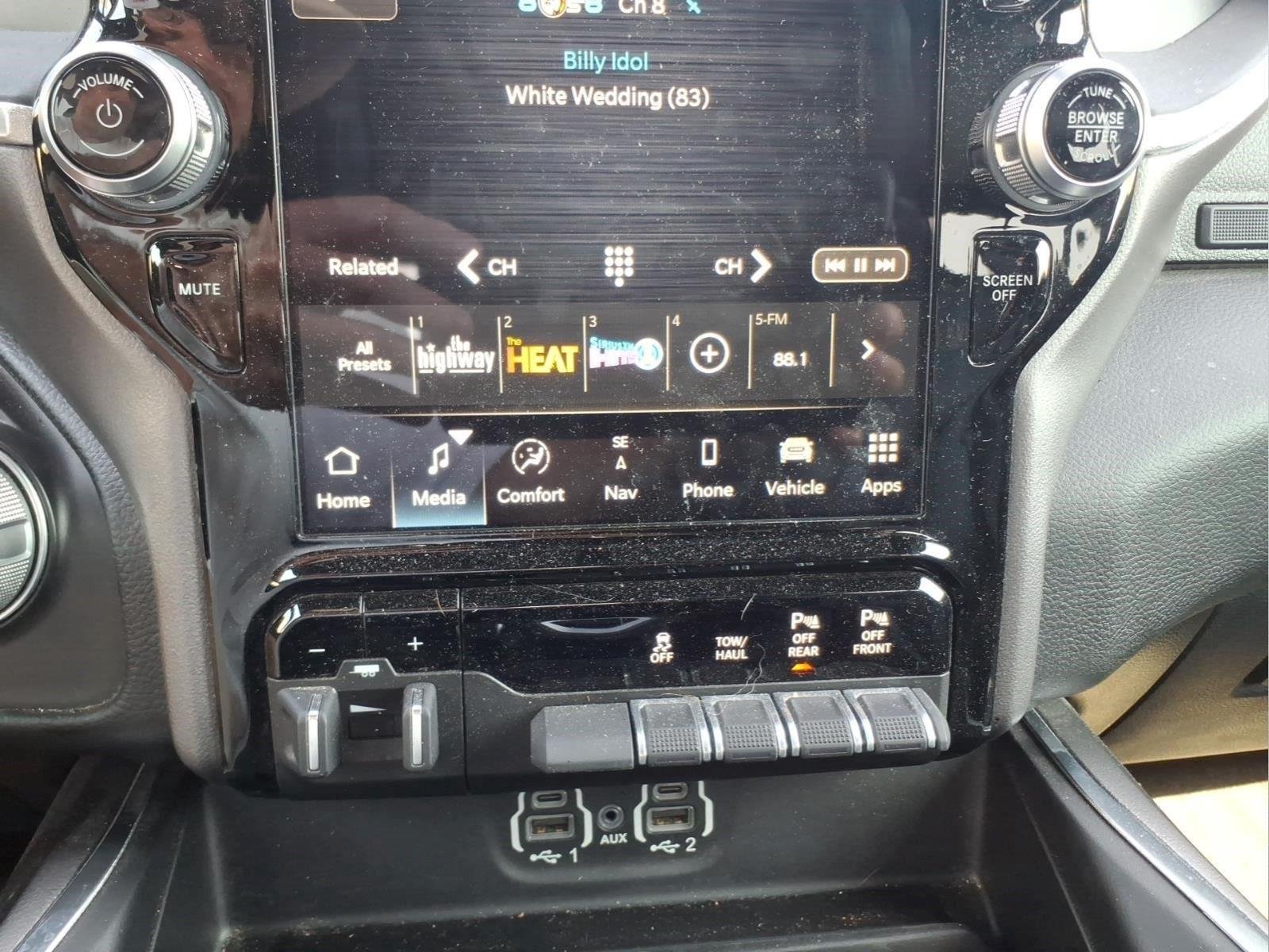 Used 2023 Diamond Black Crystal Pearlcoat Ram Laramie image 24