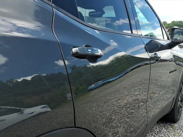 Used 2020 Gray Chevrolet LT image 23