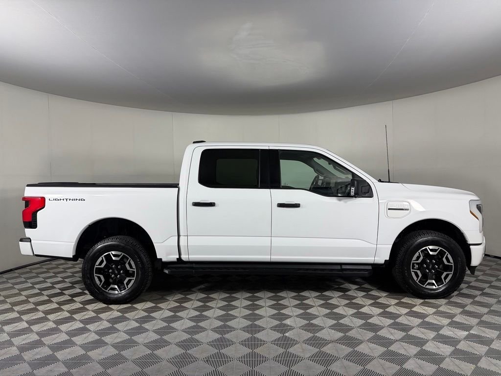 Used 2023 White Ford XLT image 6