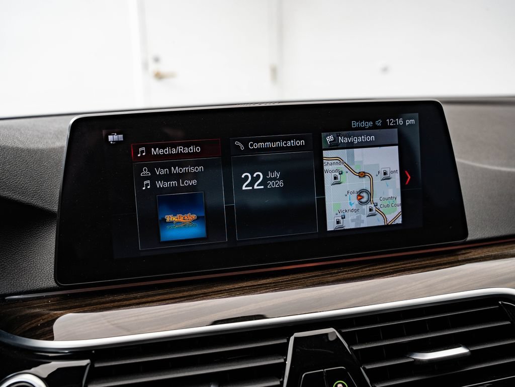 Used 2019 Bluestone Metallic BMW 540i xDrive image 31