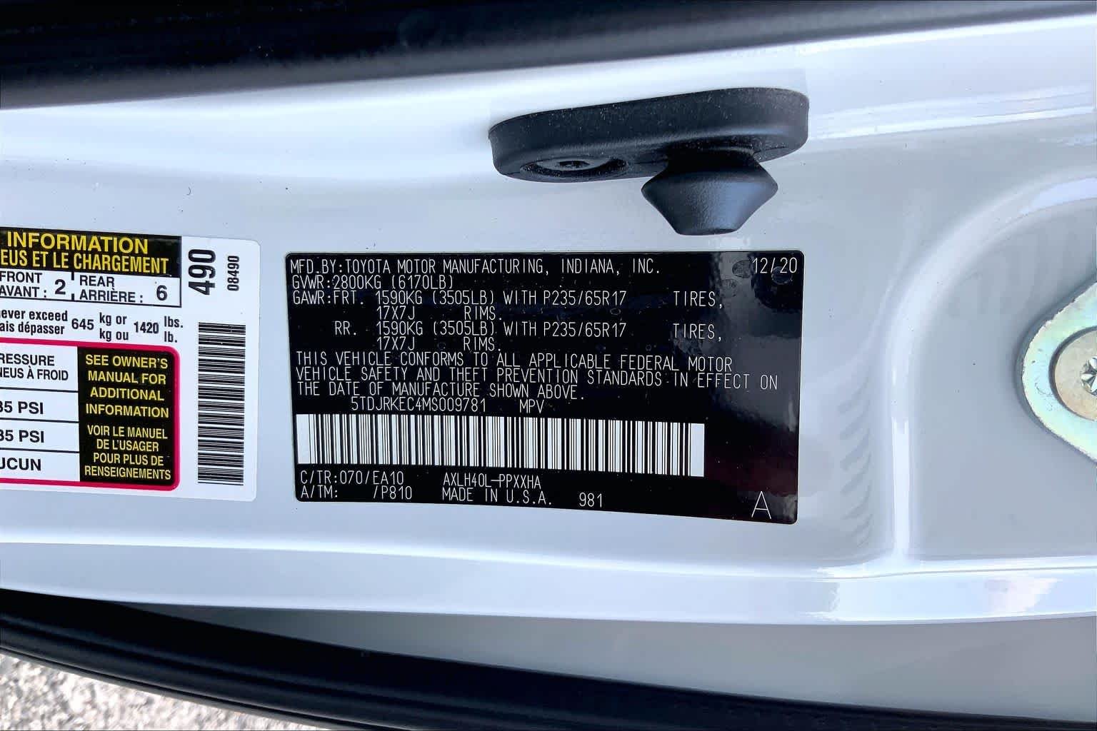Used 2021 Blizzard Pearl Toyota XLE image 36