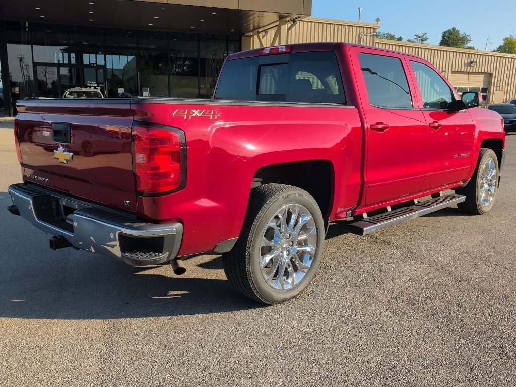 Used 2018 Cajun Red Tintcoat Chevrolet LT image 4