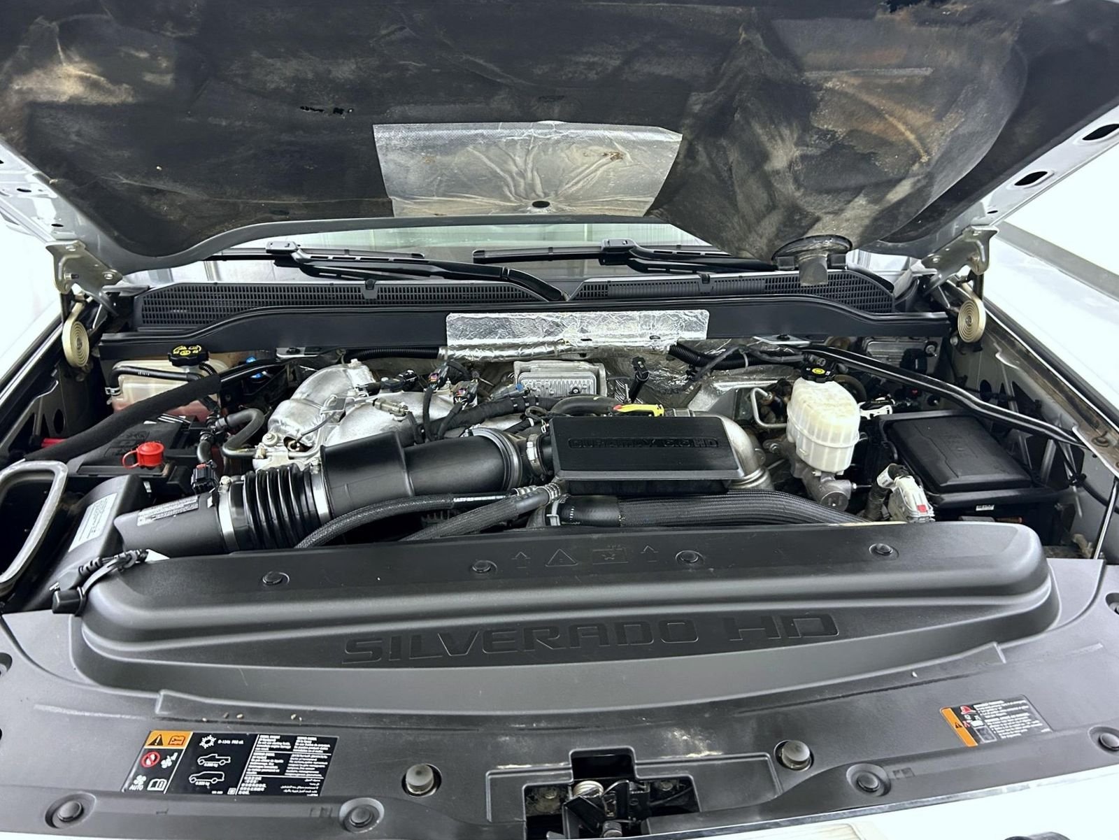 Used 2019 Silver Chevrolet LTZ image 25