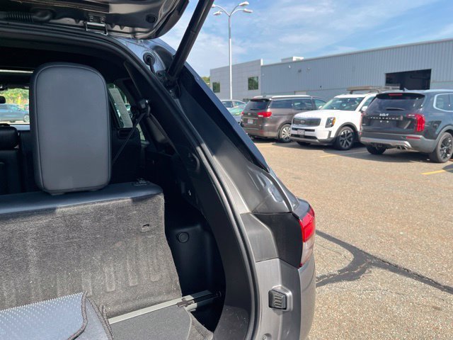 Used 2022 Mercury Gray Metallic Mitsubishi Black Edition image 20