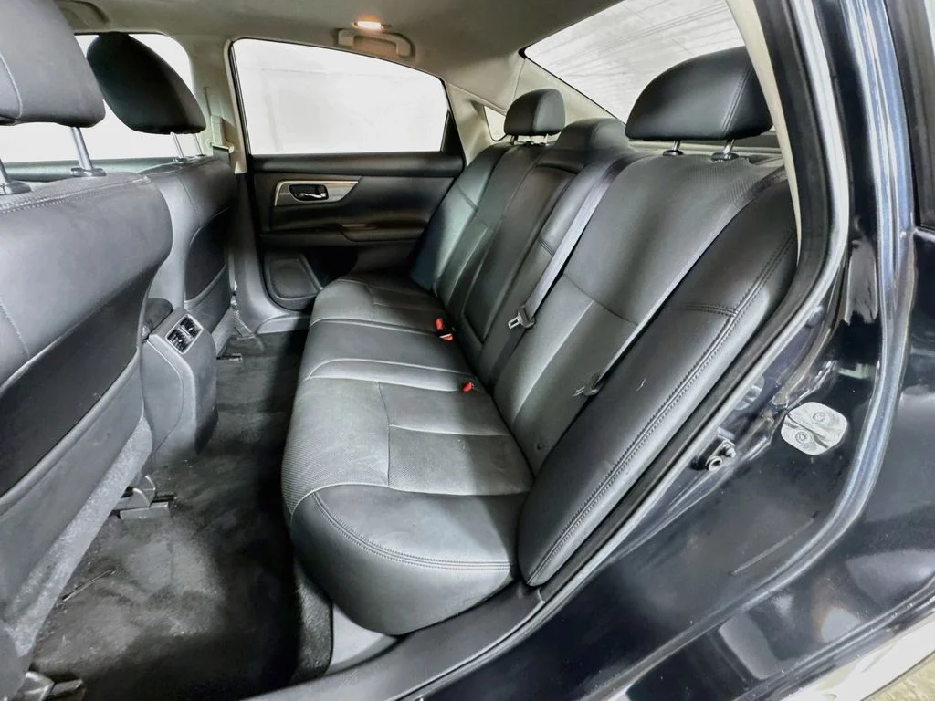 Used 2015 Blue Nissan 3.5 SL image 29