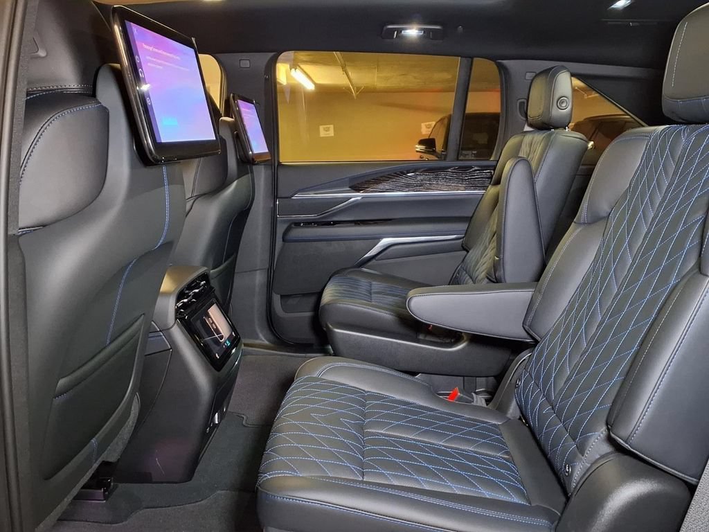 2026 Cadillac Escalade IQ Sport - Photo 12
