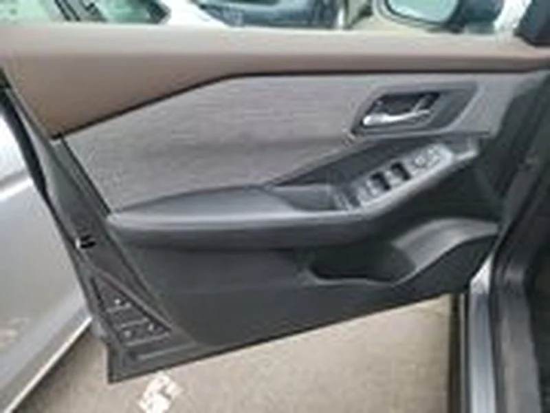 Used 2023 Gun Metallic Nissan SV image 7