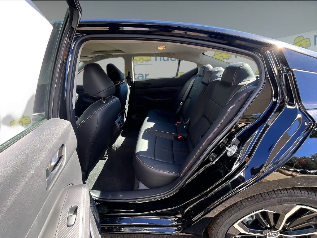 New 2026 Black Nissan 2.5 SR image 10