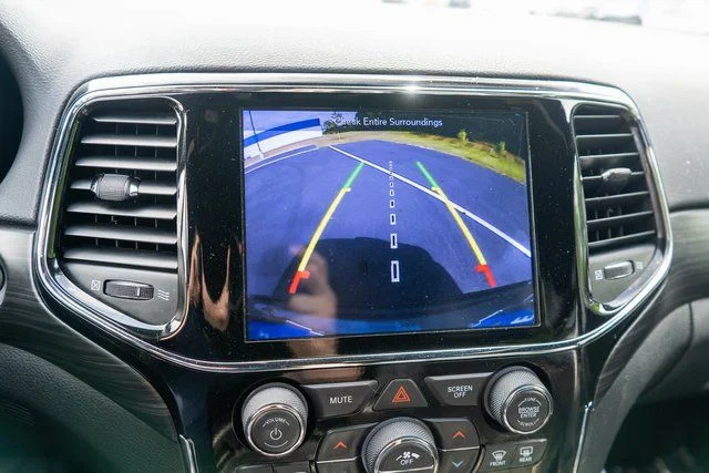 Used 2019 Gray Jeep Altitude image 26