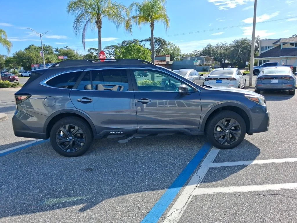 Used 2020 Gray Subaru Onyx Edition XT image 4