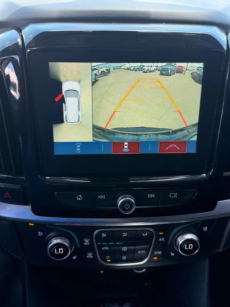 Used 2019 MOSAIC BLACK METALLIC Chevrolet Premier image 9