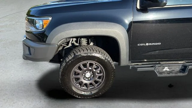 Used 2022 Black Chevrolet ZR2 image 32