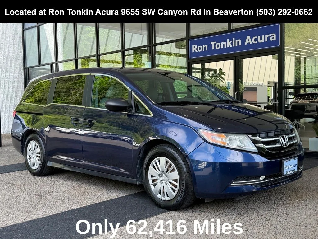 2015 Honda Odyssey LX's photo