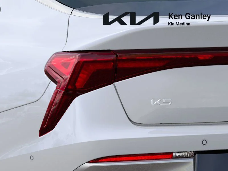 2026 Kia K5 EX - Photo 11