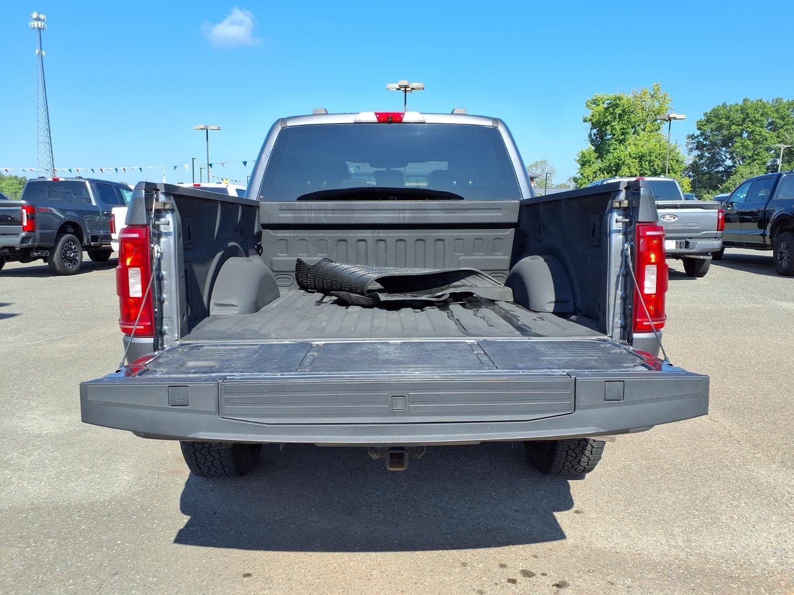 Used 2022 Gray Ford XLT image 31