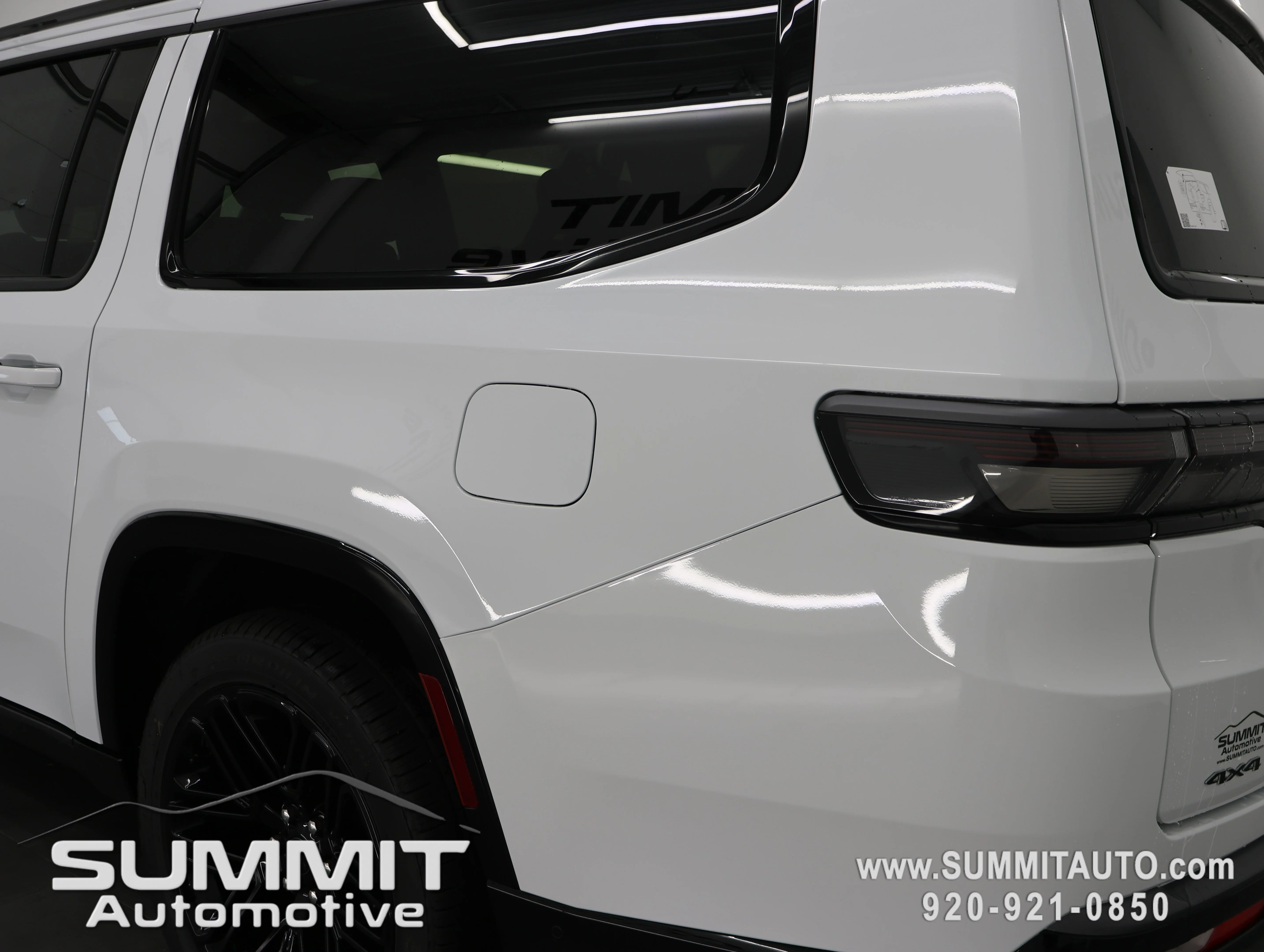 New 2026 Bright White Clearcoat Jeep Limited Reserve image 38
