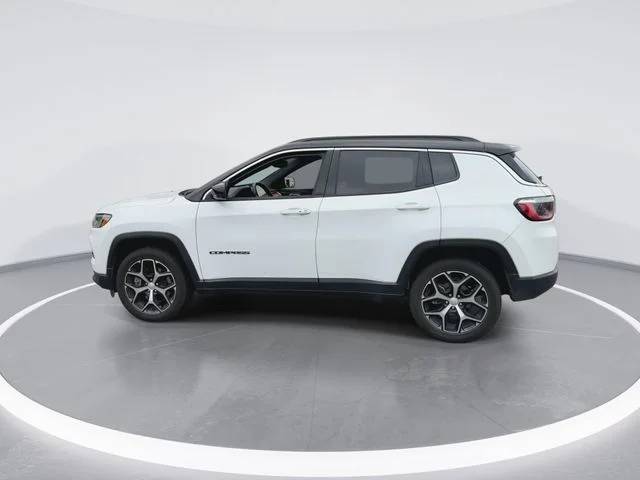 Used 2024 White Jeep Limited image 6