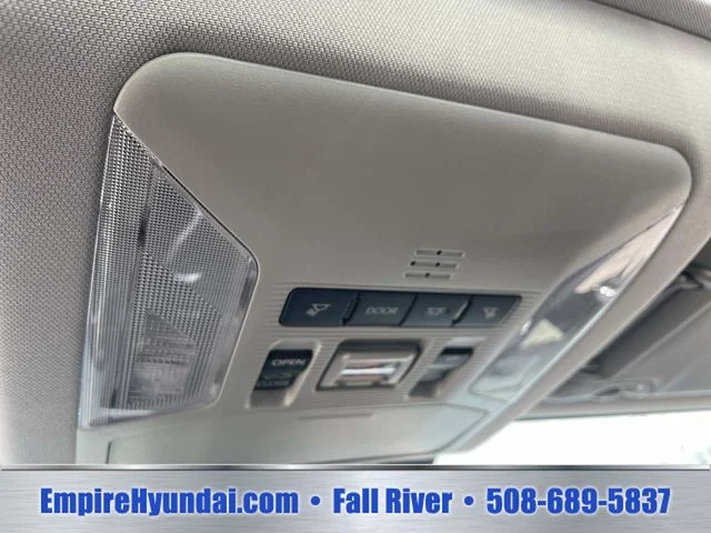 2025 Toyota RAV4 XLE Premium - Photo 28